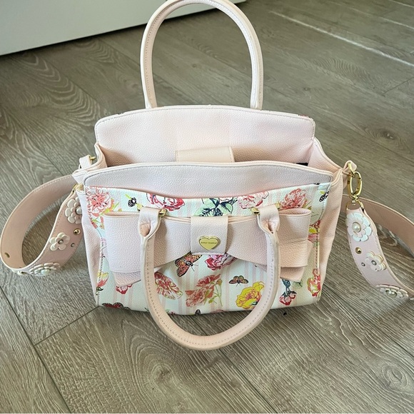 BETSEY JOHNSON SATCHEL TRIPLE COMPT PINK FLORAL BLUSH - Picture 2 of 7